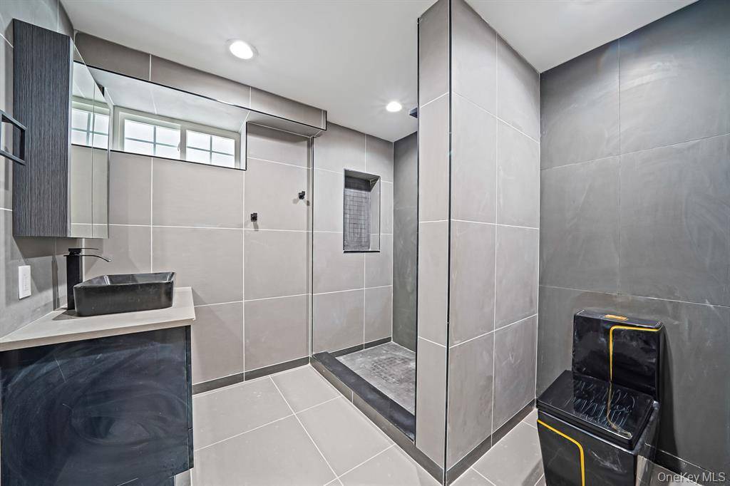 #9 photo, 139-11 Linden Boulevard, Jamaica , NY 11436