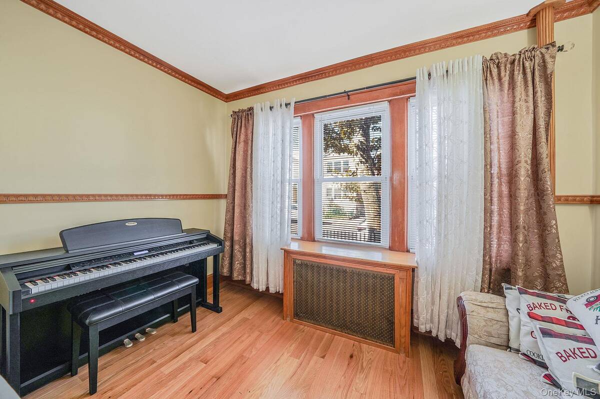 #12 photo, 110-35 107th Street, Ozone Park , NY 11417