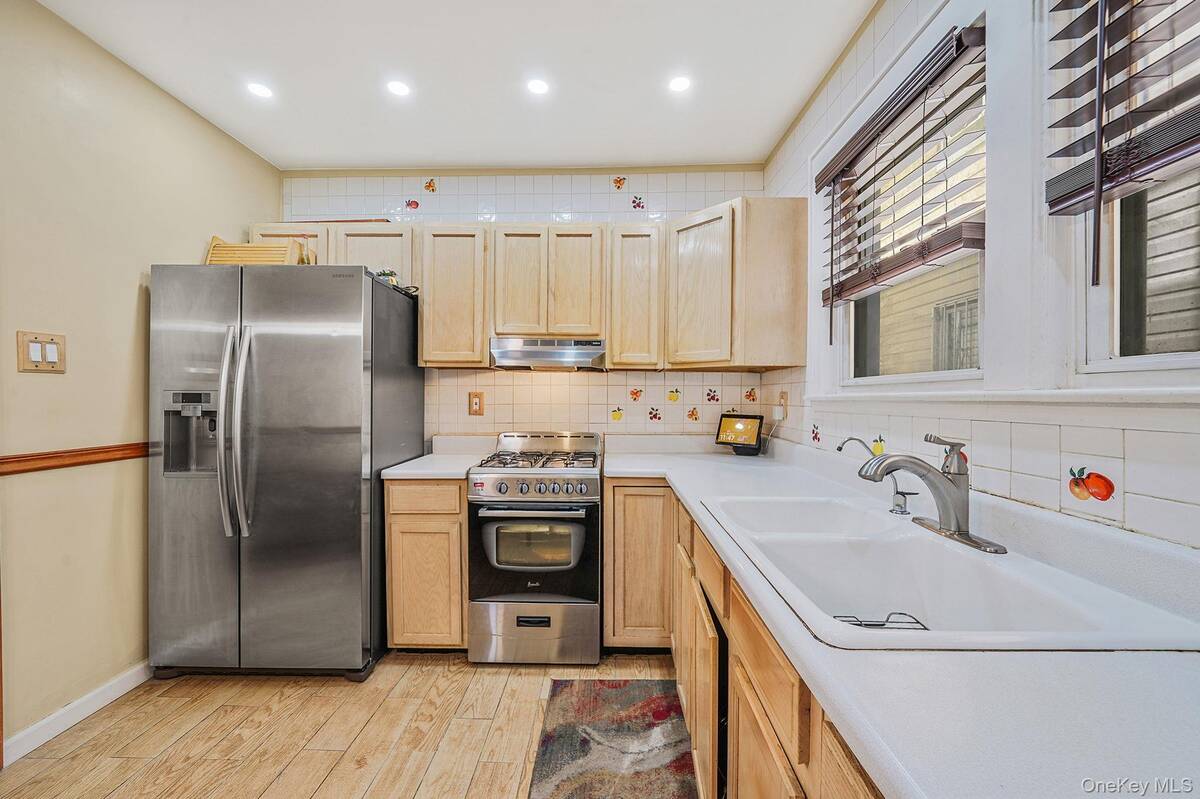 #19 photo, 110-35 107th Street, Ozone Park , NY 11417