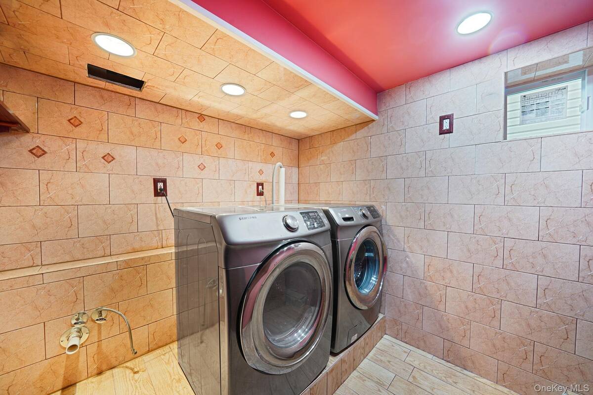 #42 photo, 110-35 107th Street, Ozone Park , NY 11417