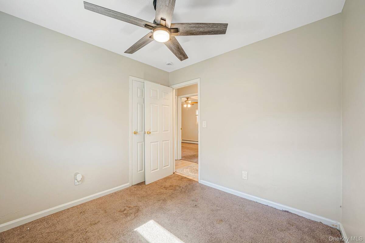 #16 photo, 6 Bonny Drive, Mastic , NY 11950