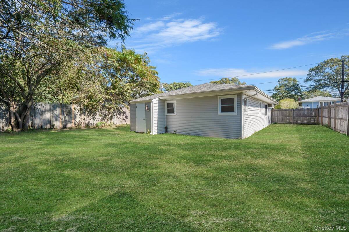 #20 photo, 6 Bonny Drive, Mastic , NY 11950