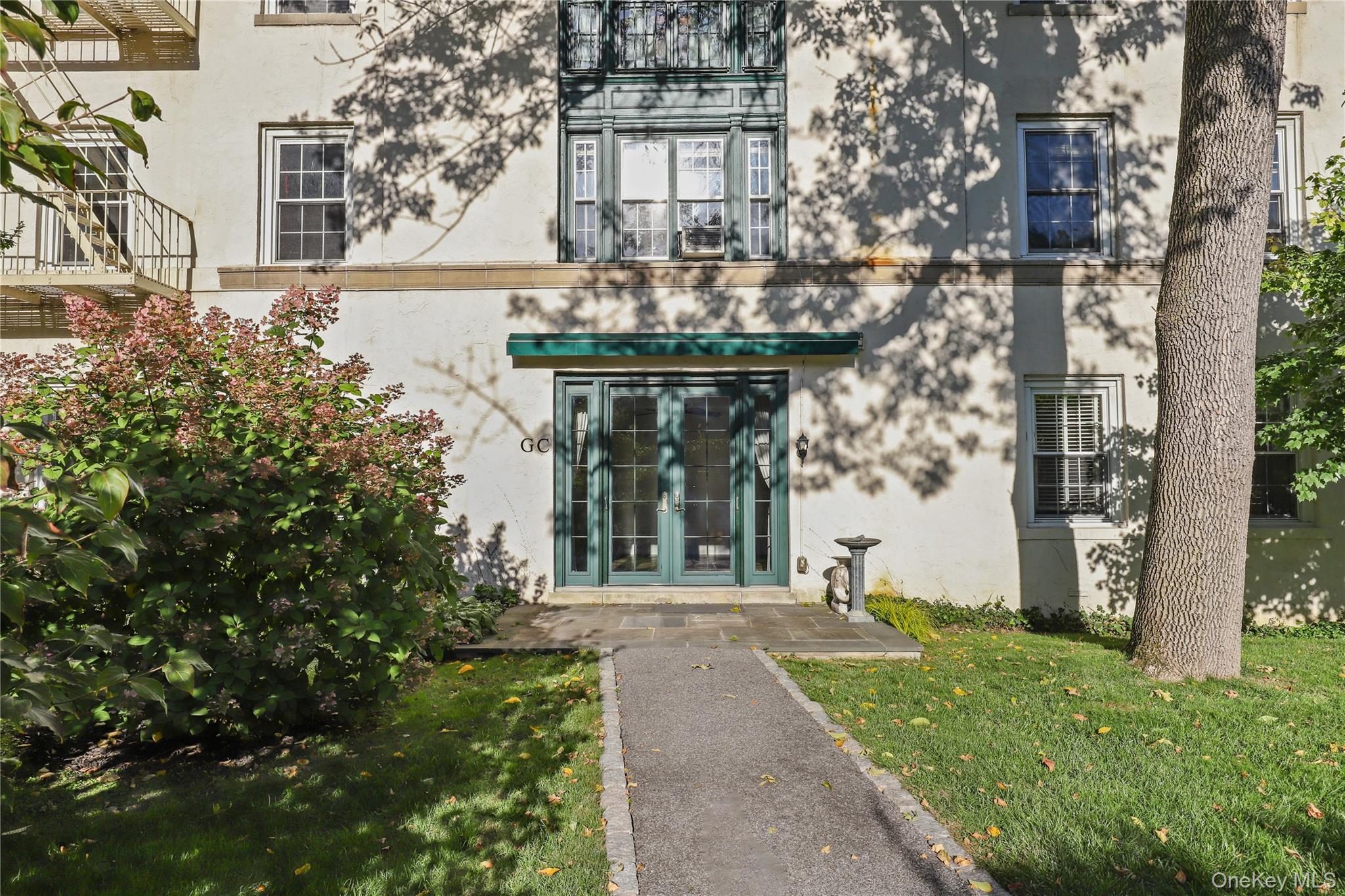 #15 photo, 6 Brooklands, Bronxville , NY 10708