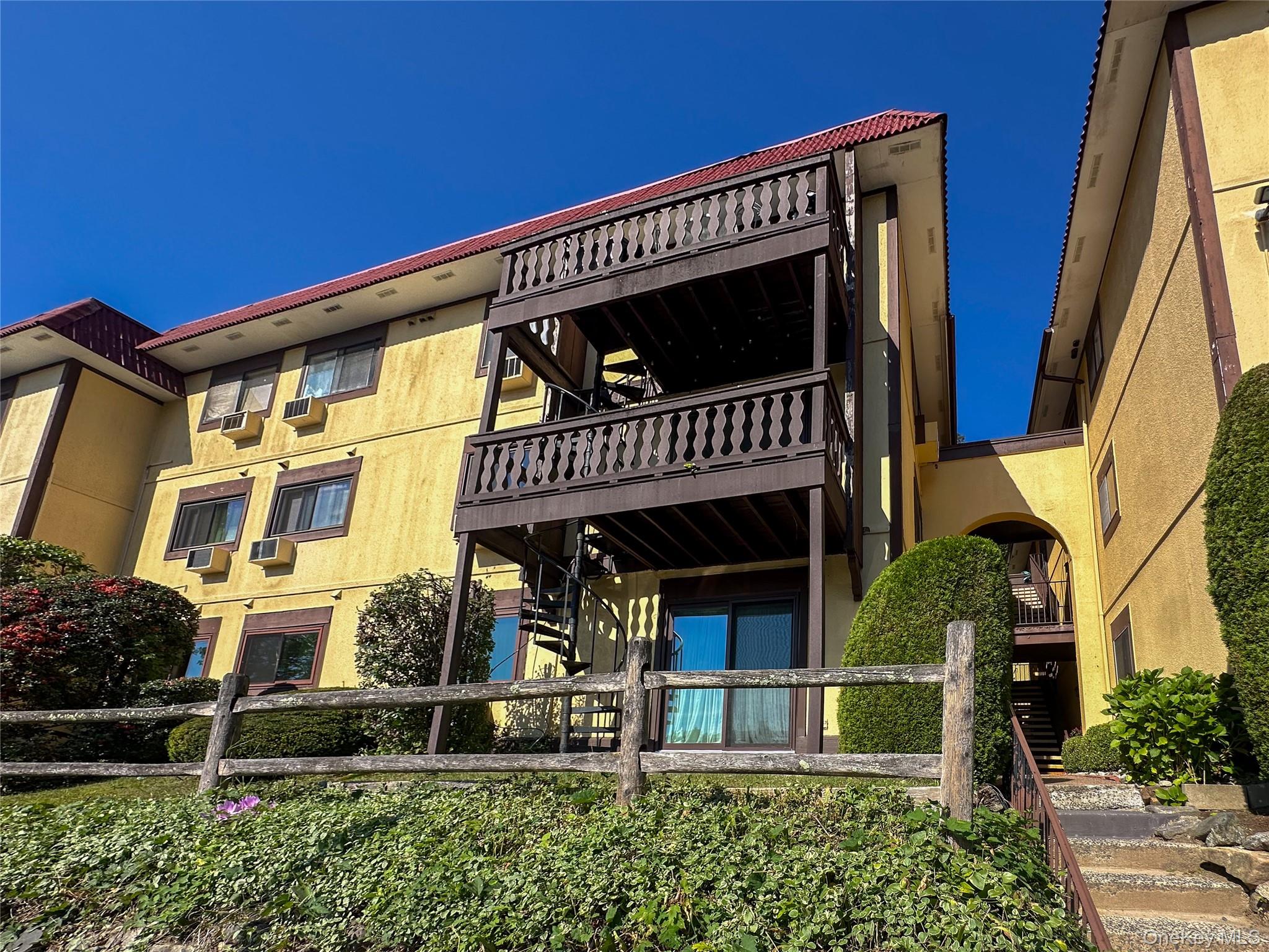 #1 photo, 18 Granada Crescent, White Plains , NY 10603