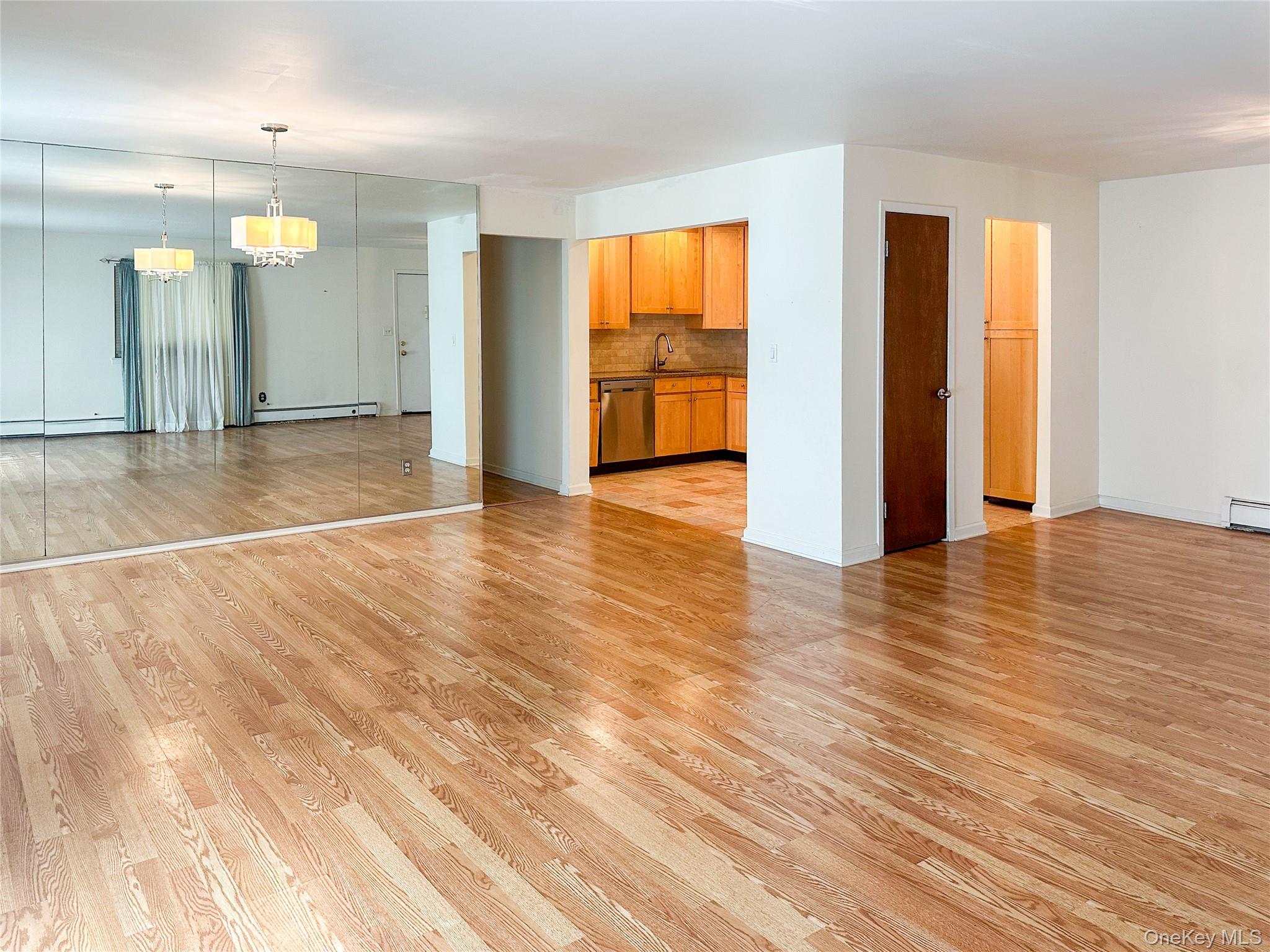 #5 photo, 18 Granada Crescent, White Plains , NY 10603