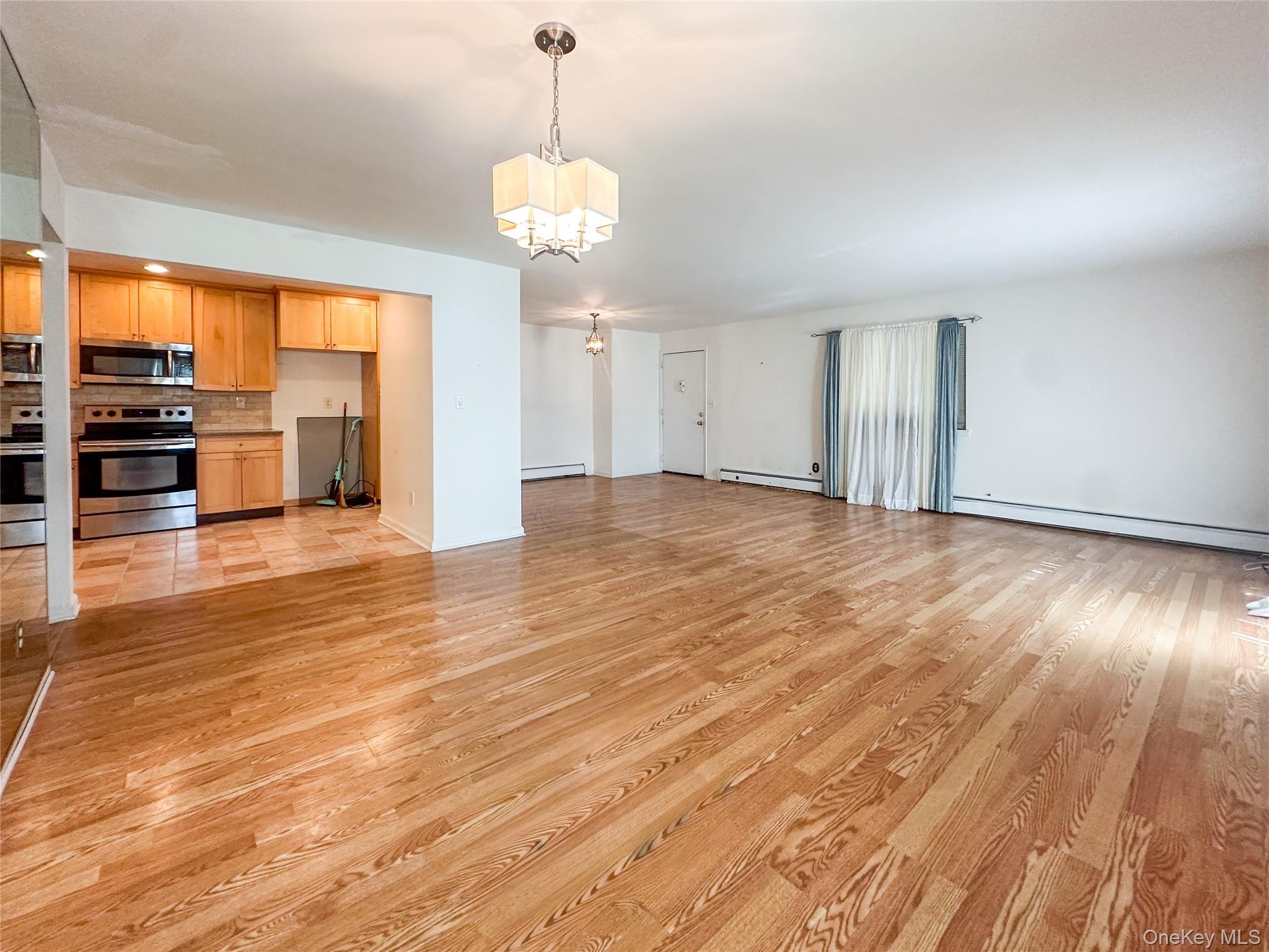 #7 photo, 18 Granada Crescent, White Plains , NY 10603