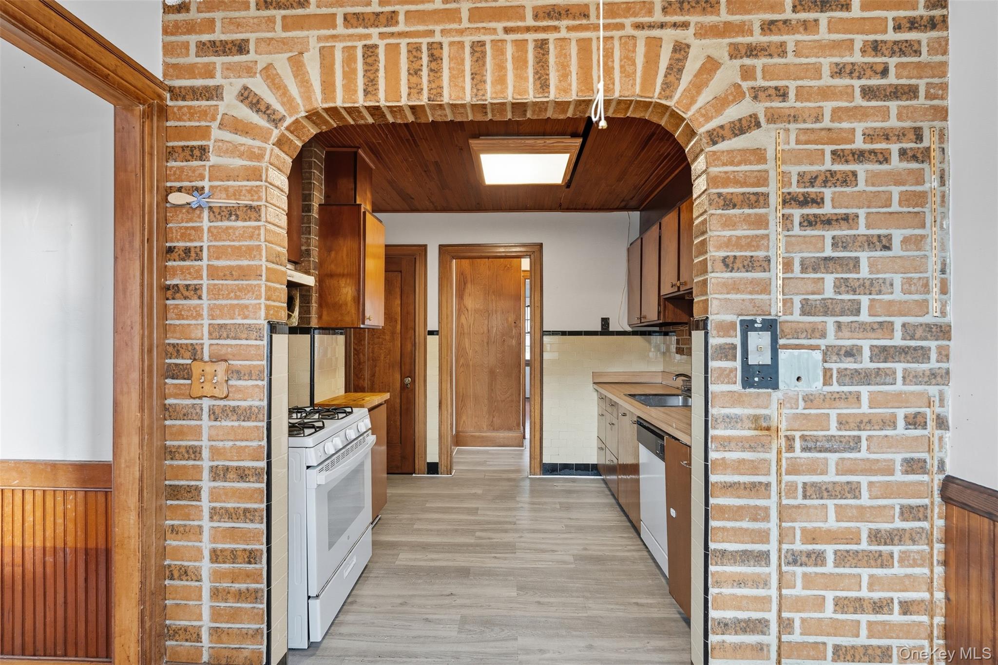 #6 photo, 102 Washington Avenue, Suffern , NY 10901