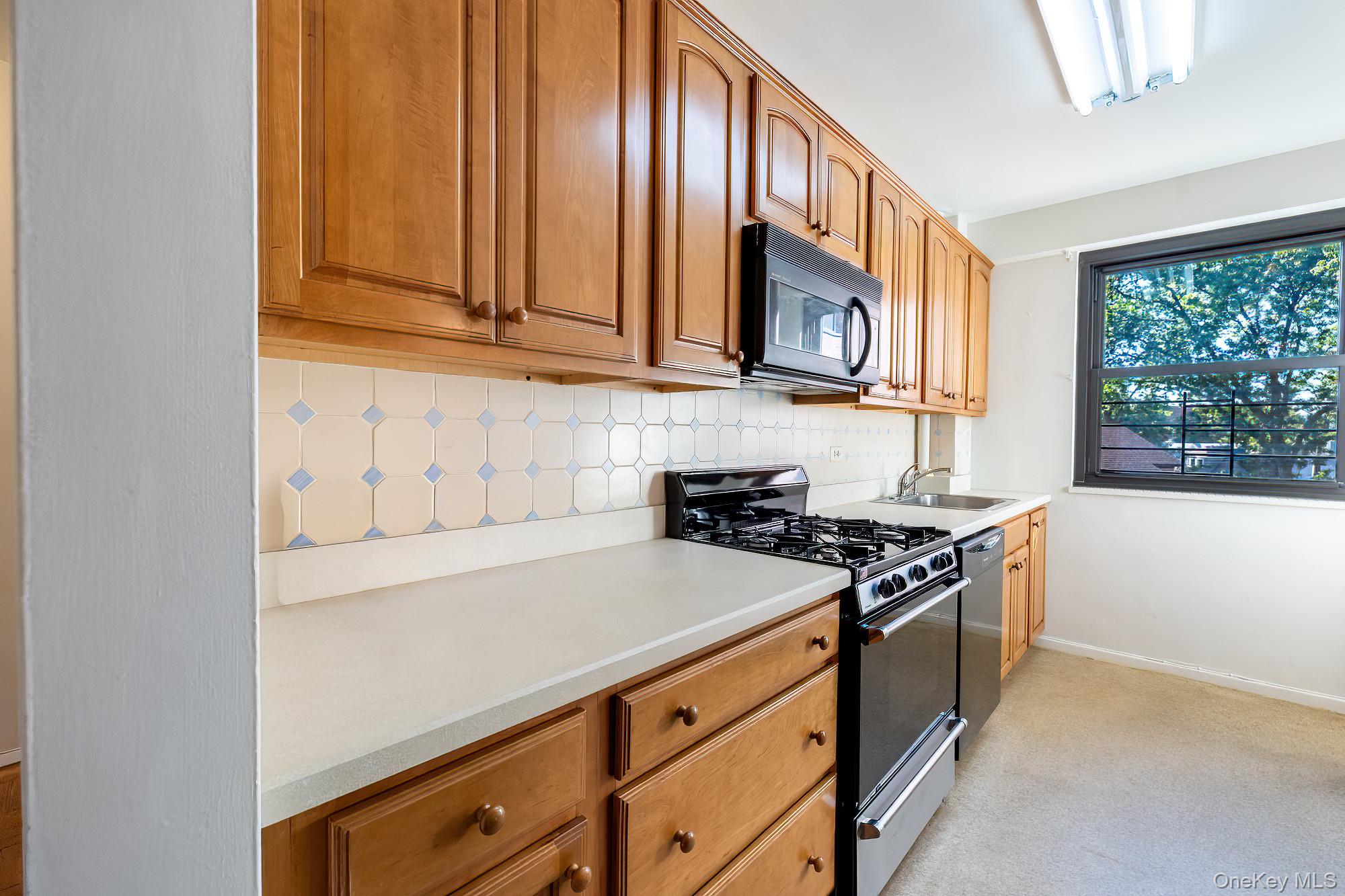 #7 photo, 3850 Sedgwick Avenue, Bronx , NY 10463