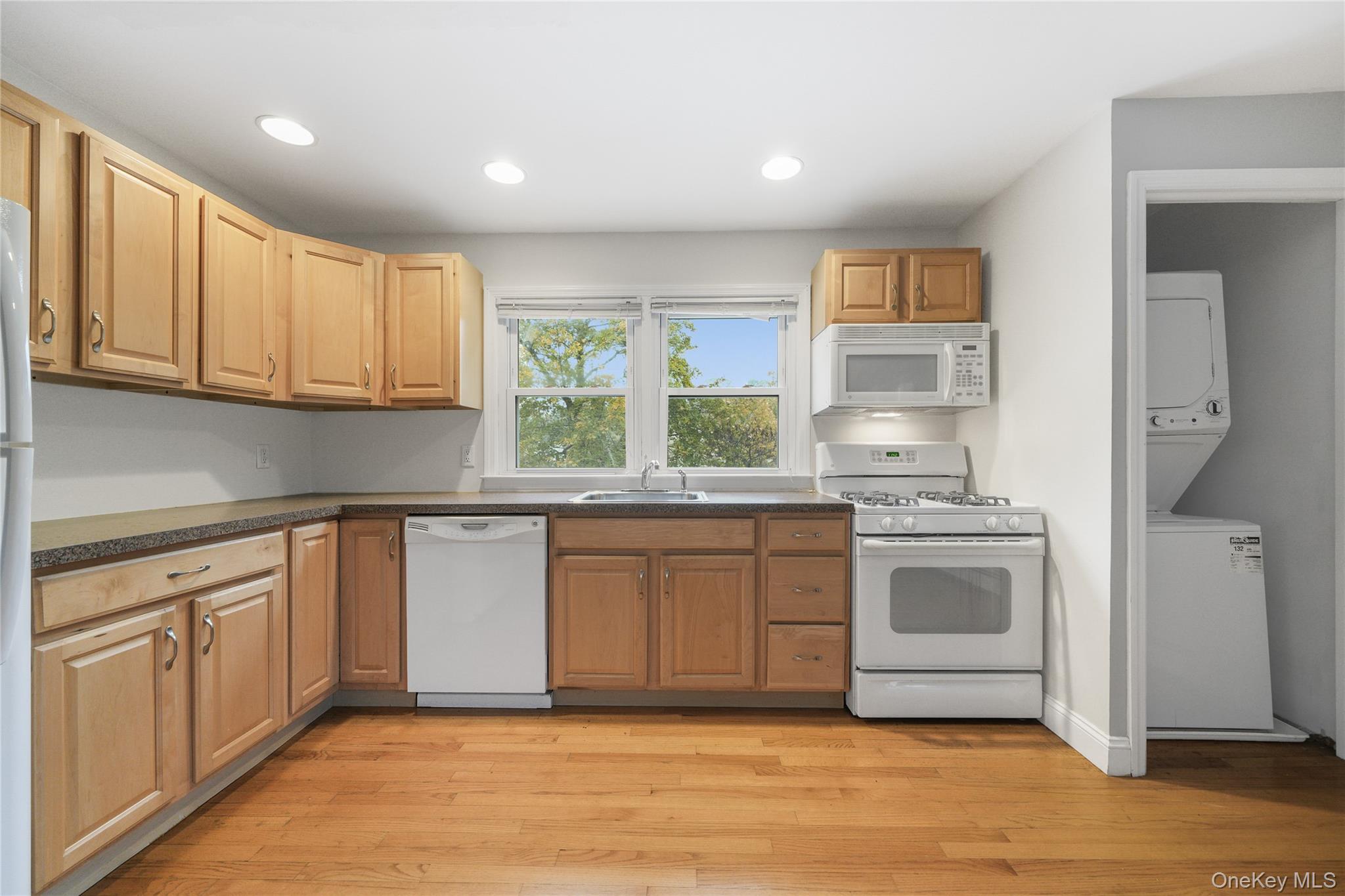 #3 photo, 31 Blanchard Avenue, Dobbs Ferry , NY 10522