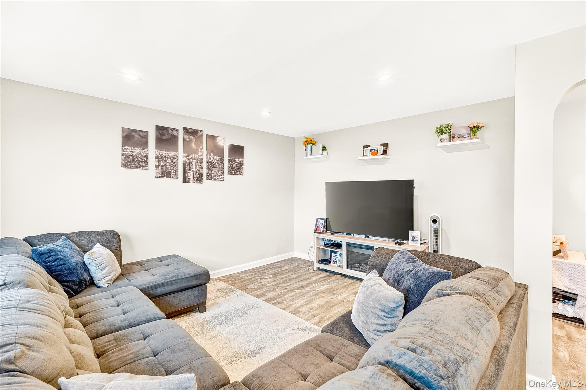 #14 photo, 340 Richbell Road, Mamaroneck , NY 10543