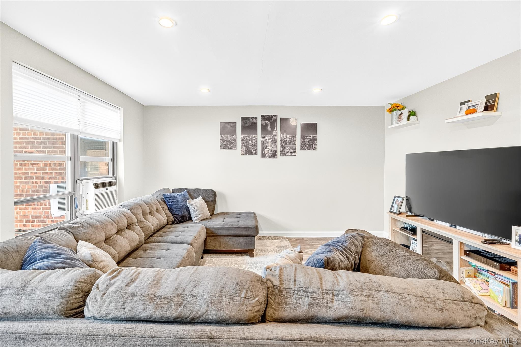 #9 photo, 340 Richbell Road, Mamaroneck , NY 10543