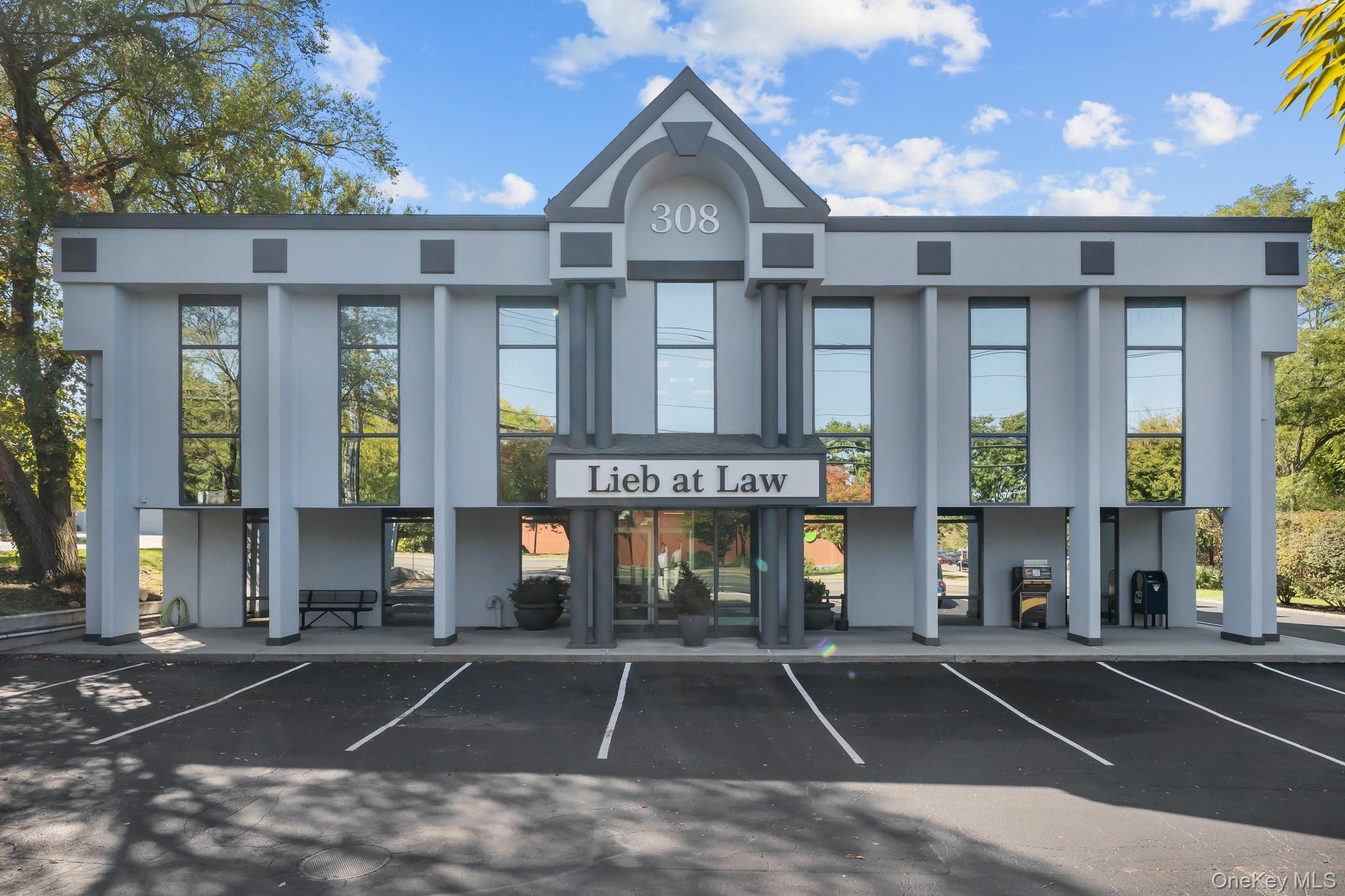 #11 photo, 308 W Main Street, サフォーク郡 Smithtown , NY 11787