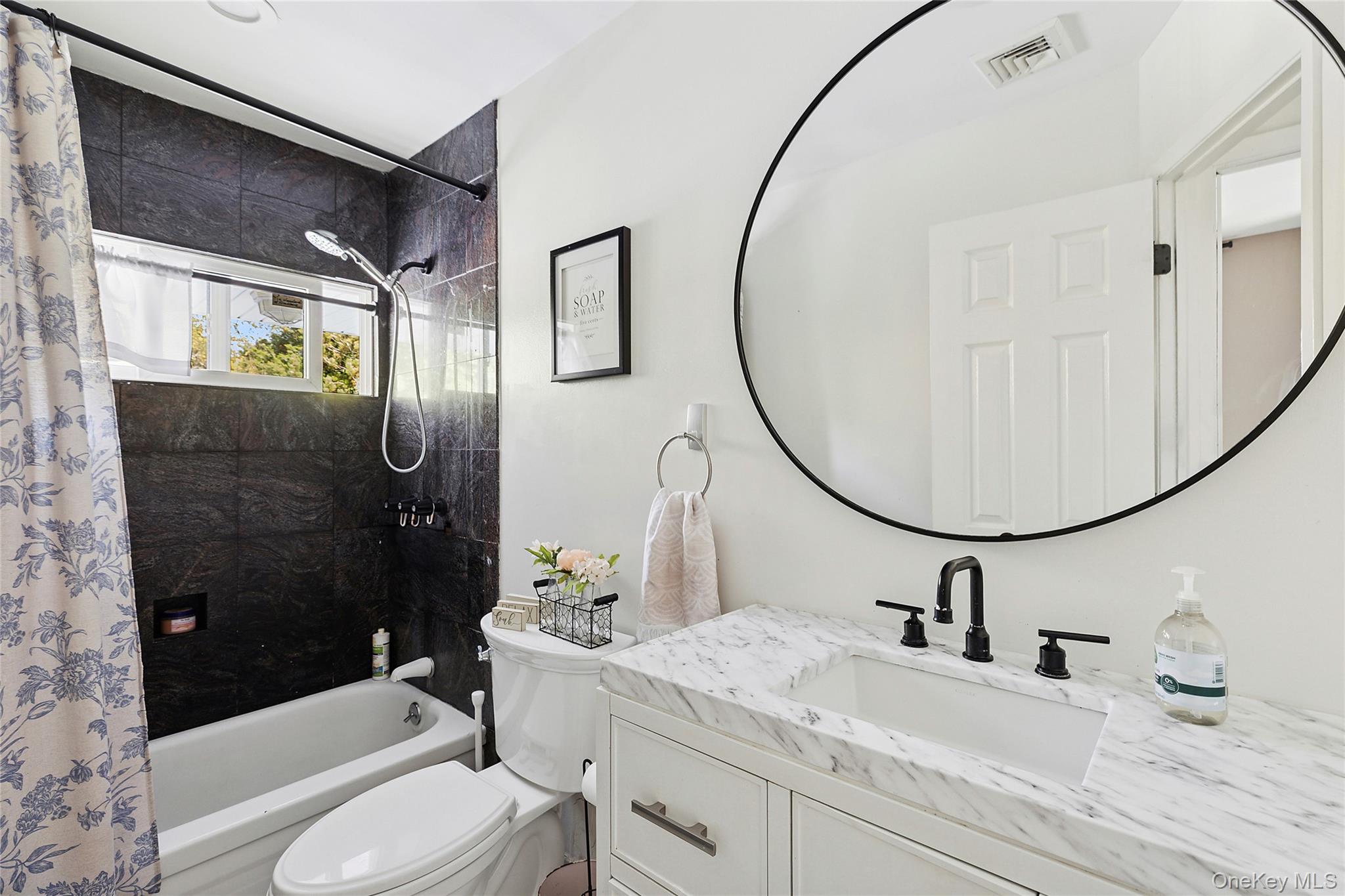 #10 photo, 19 Partridge Lane, सफ़ोक काउंटी East Setauket , NY 11733