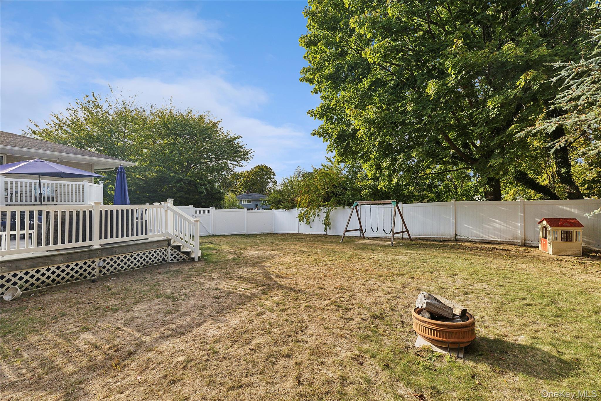 #18 photo, 19 Partridge Lane, सफ़ोक काउंटी East Setauket , NY 11733