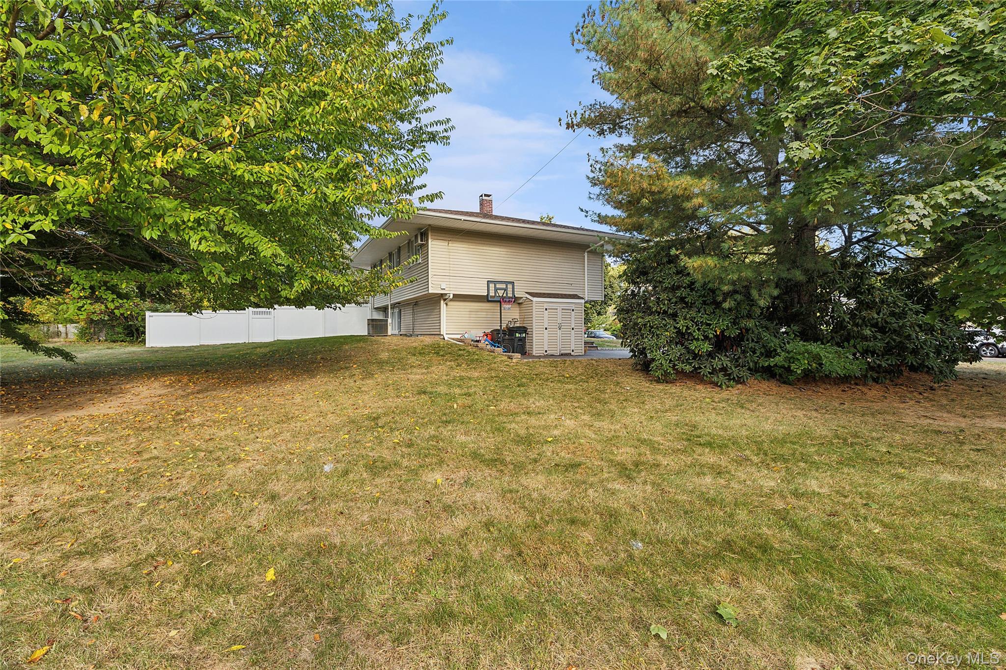 #19 photo, 19 Partridge Lane, सफ़ोक काउंटी East Setauket , NY 11733