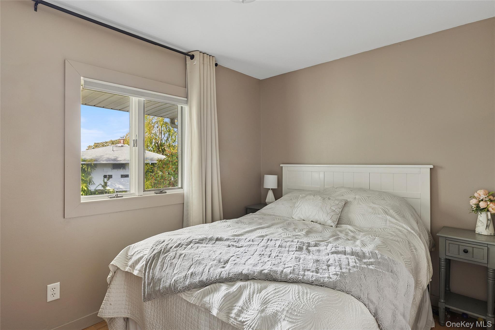 #9 photo, 19 Partridge Lane, सफ़ोक काउंटी East Setauket , NY 11733