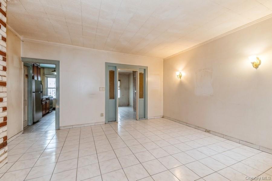 #3 photo, 51-30A 47th Street, クイーンズ区 Woodside , NY 11377