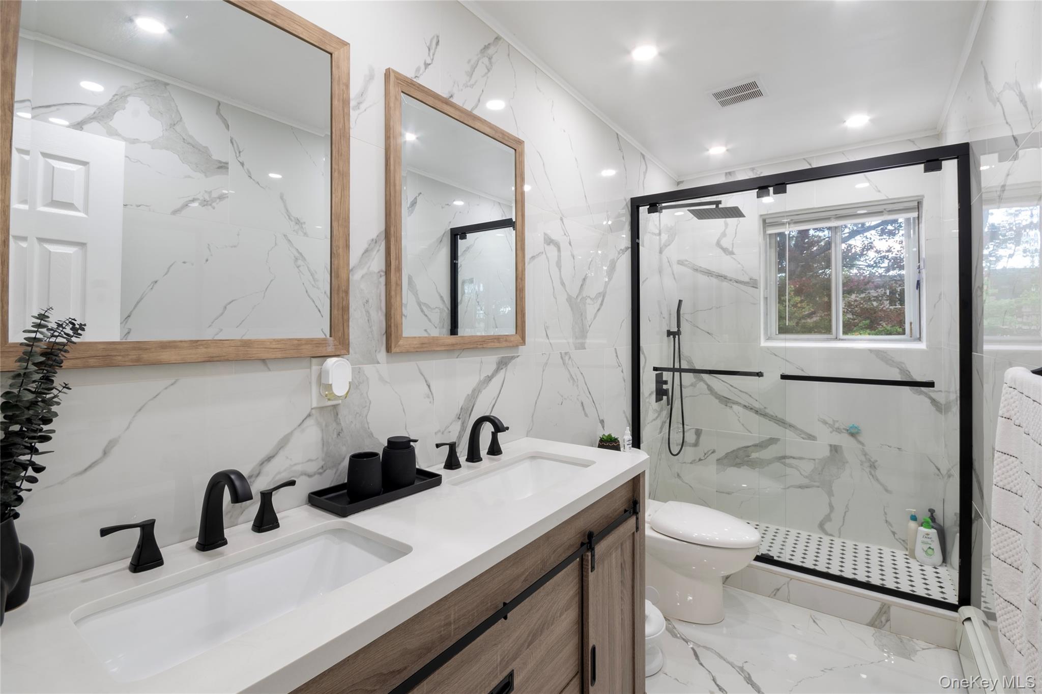 #16 photo, 380 Montgomery Avenue, West Babylon , NY 11704