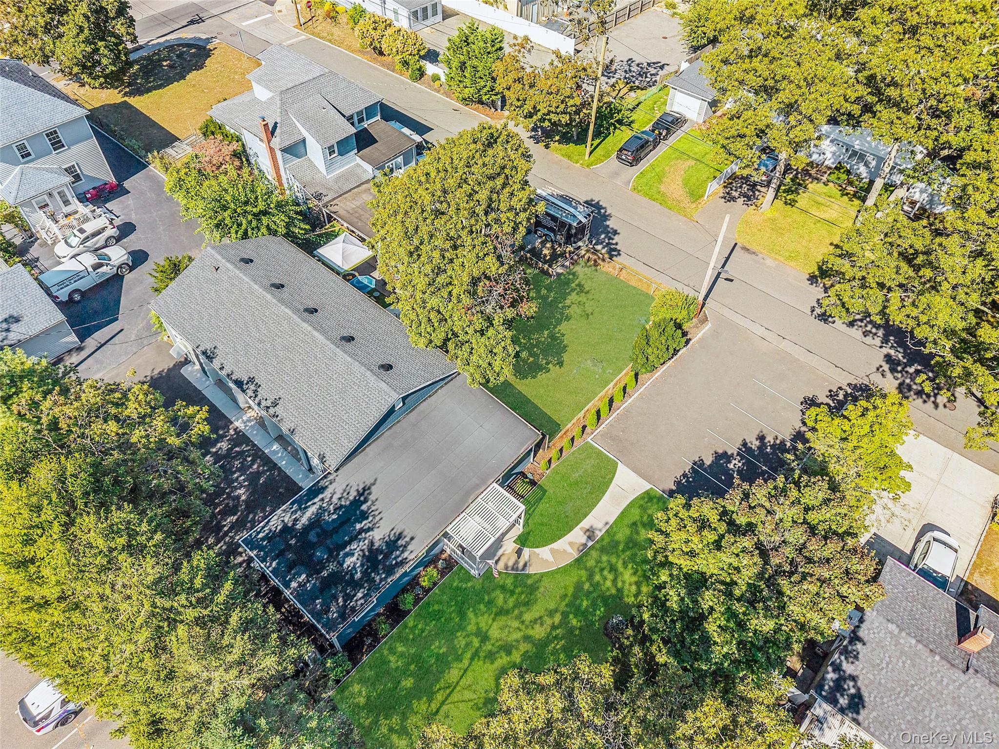 #14 photo, Third E Ldl Street, サフォーク郡 Patchogue , NY 11772