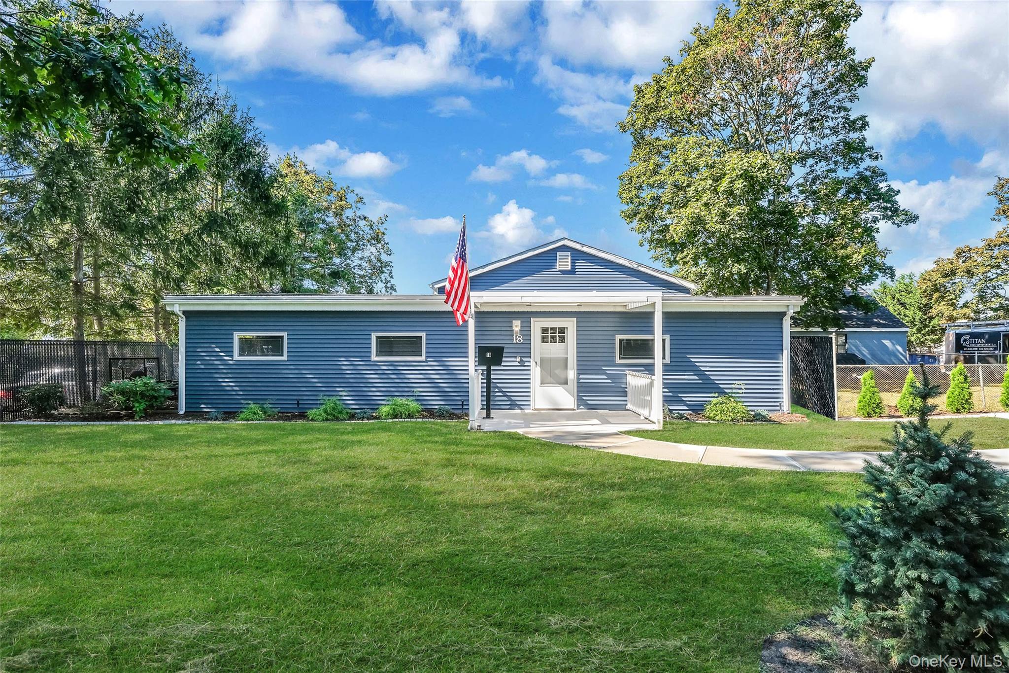 #2 photo, Third E Ldl Street, サフォーク郡 Patchogue , NY 11772