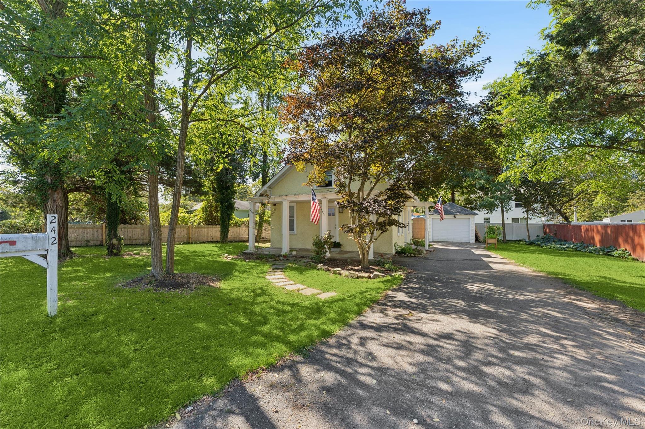 #14 photo, 242 Bayview Drive, Mastic Beach , NY 11951