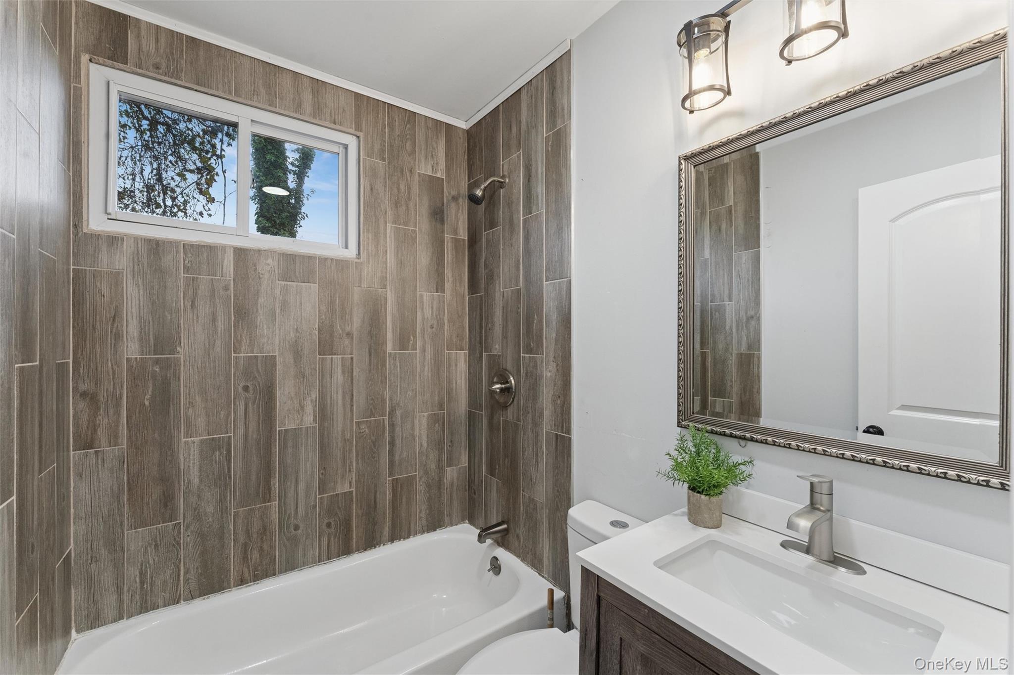 #7 photo, 242 Bayview Drive, Mastic Beach , NY 11951