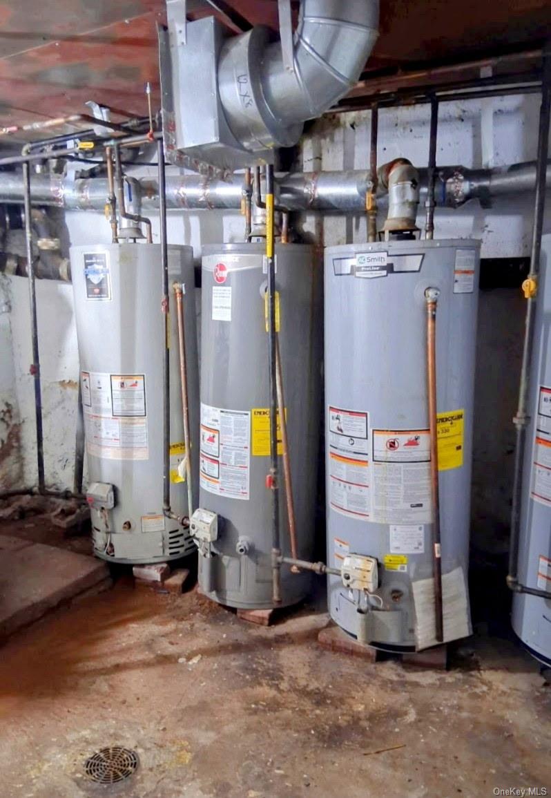 #11 photo, 117-34 Sutphin Boulevard, Jamaica , NY 11434