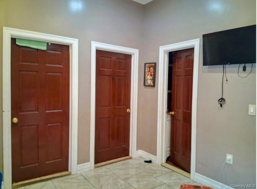 #4 photo, 117-34 Sutphin Boulevard, Jamaica , NY 11434