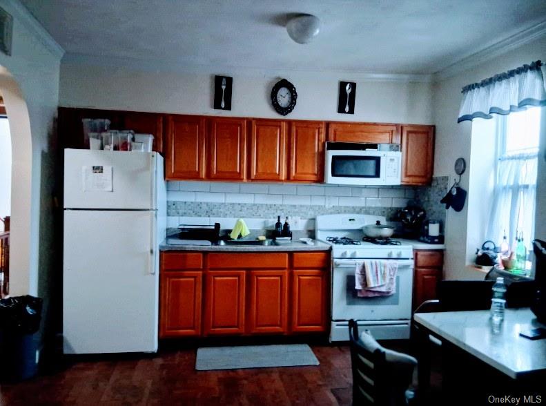 #7 photo, 117-34 Sutphin Boulevard, Jamaica , NY 11434