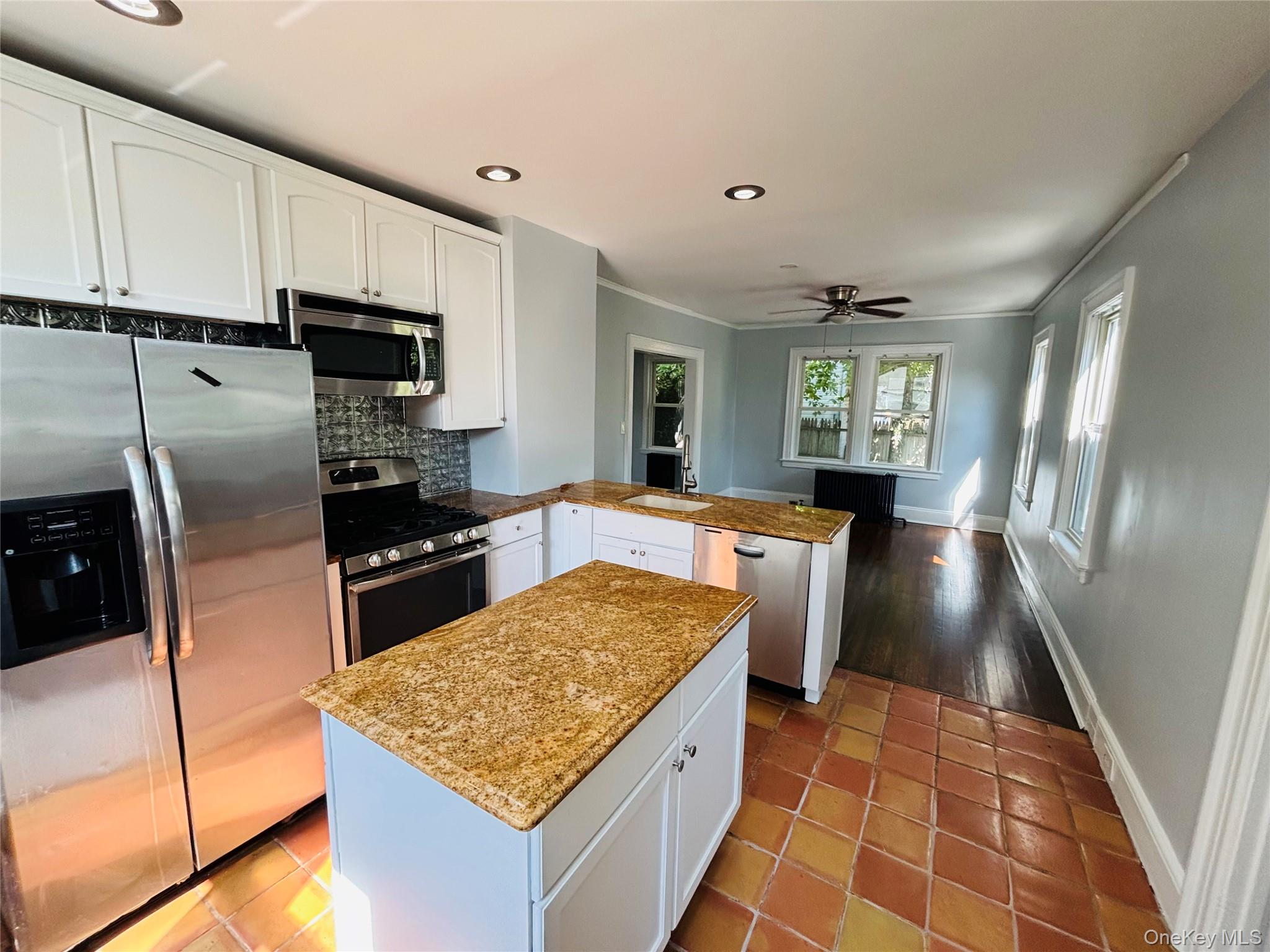 #2 photo, 19 Ellwood Street, ナッソー郡 Glen Cove , NY 11542