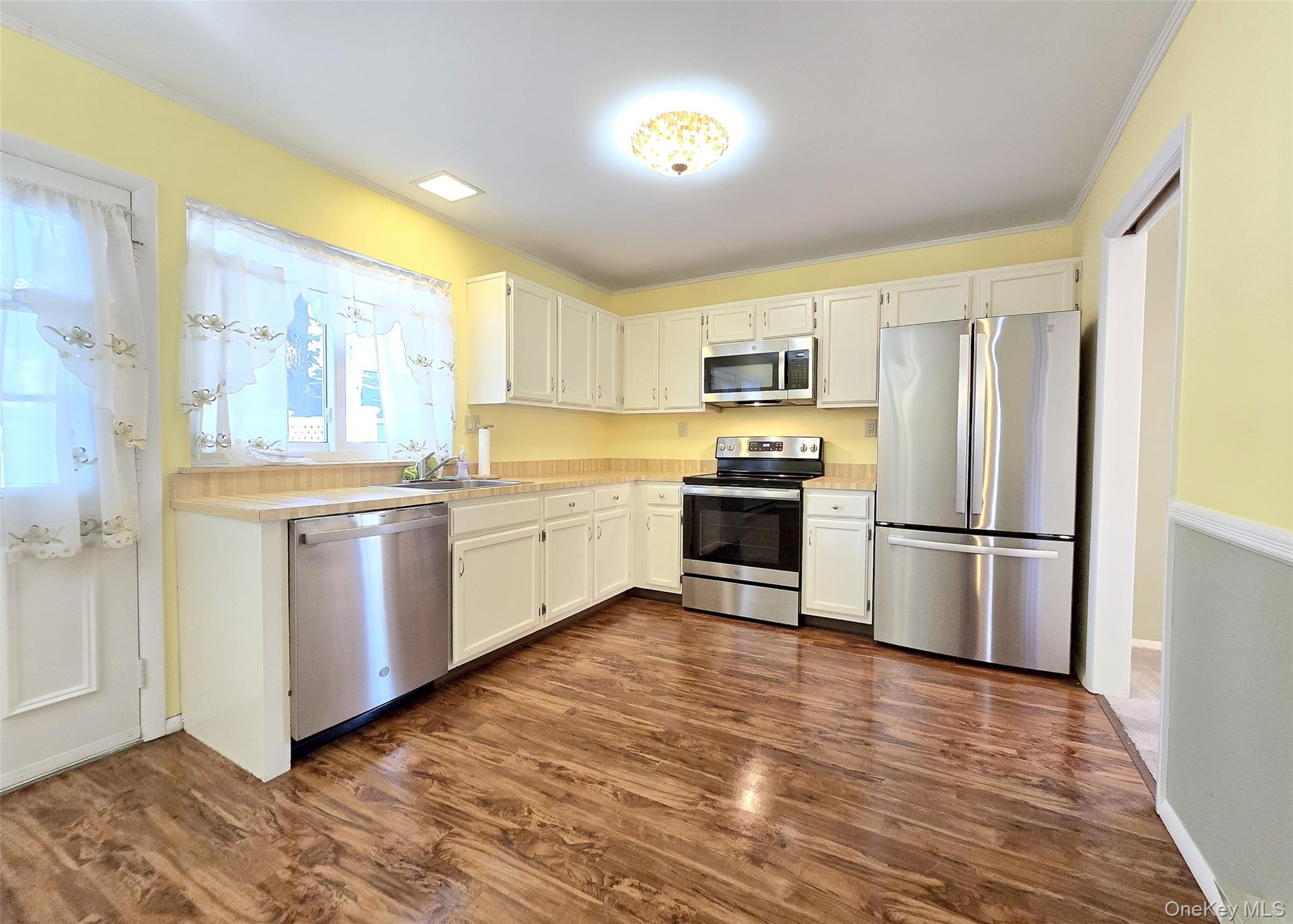 #8 photo, 144 Edinburgh Drive, サフォーク郡 Ridge , NY 11961