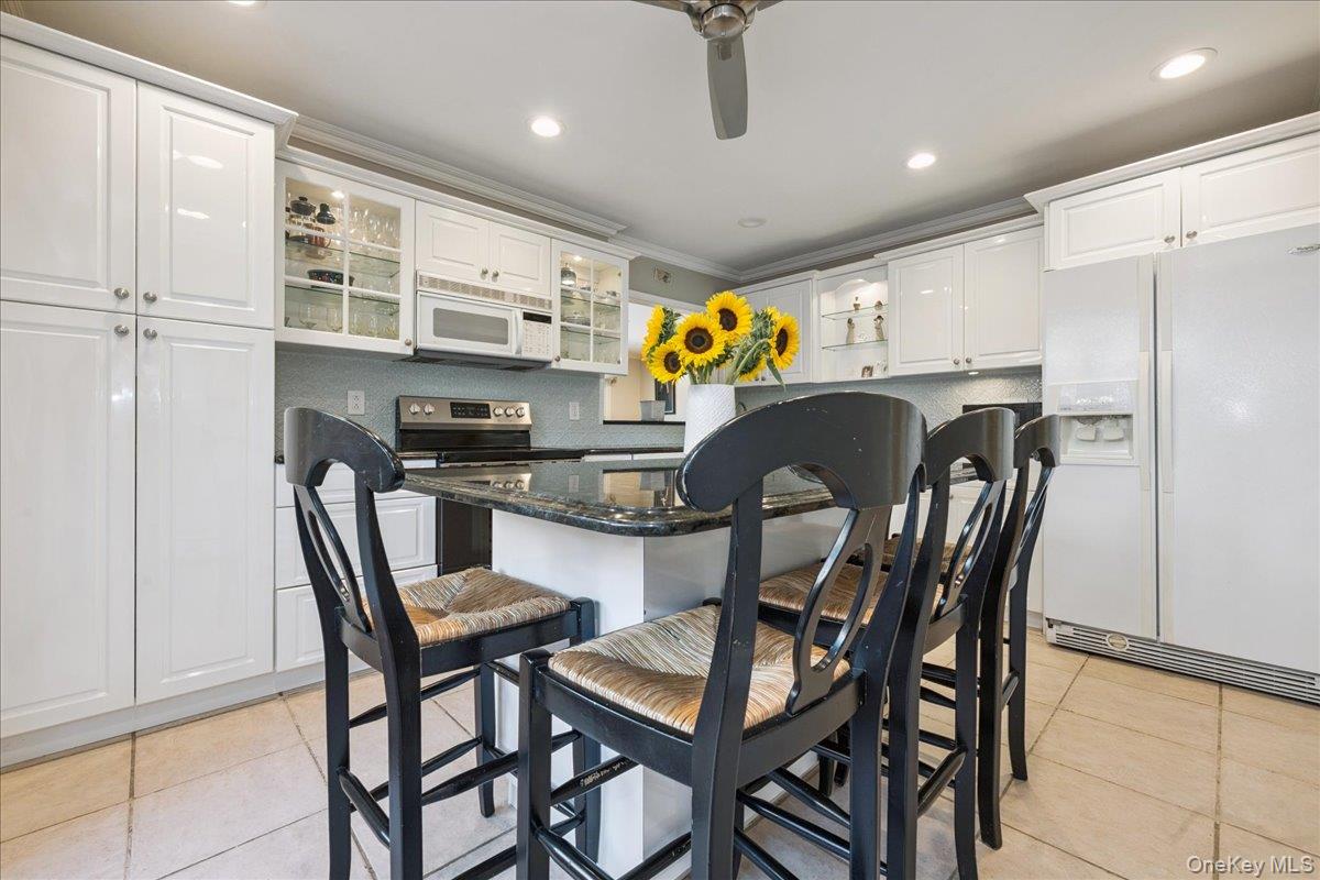 #13 photo, 2903 Preston Lane, Merrick , NY 11566