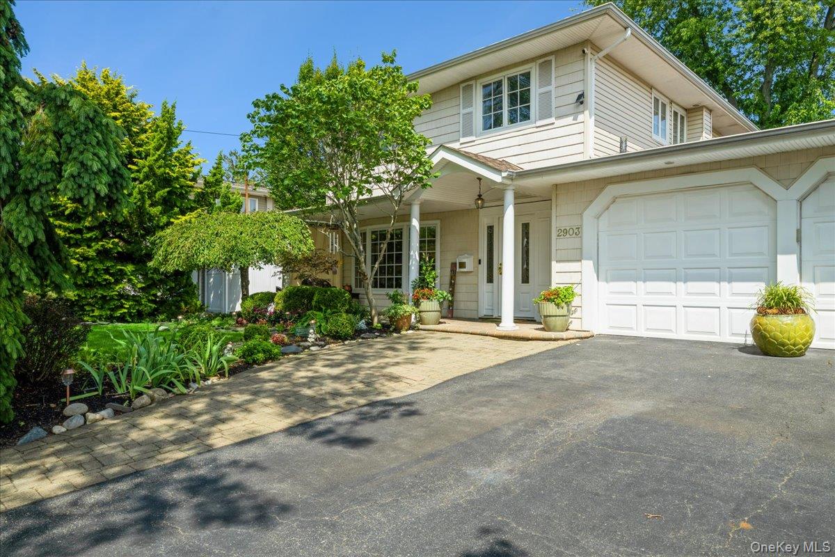 #2 photo, 2903 Preston Lane, Merrick , NY 11566