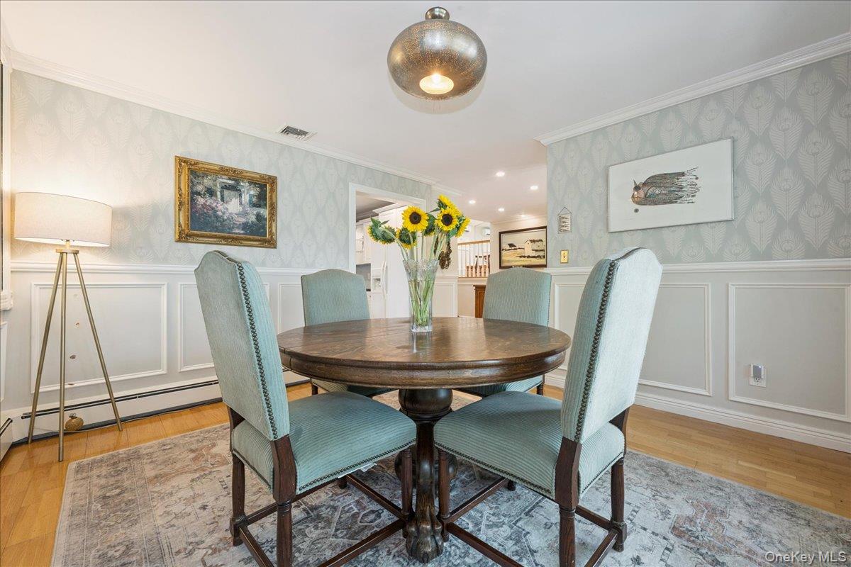 #8 photo, 2903 Preston Lane, Merrick , NY 11566