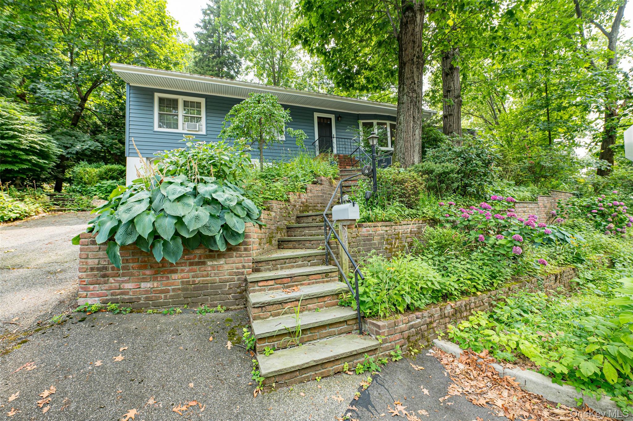 #1 photo, 27 Prospect Avenue, ナッソー郡 Sea Cliff , NY 11579