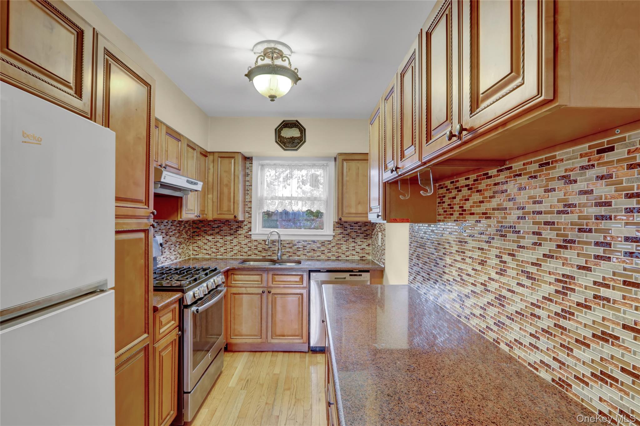 #3 photo, 14007 68th Drive, Kew Garden Hills , NY 11367