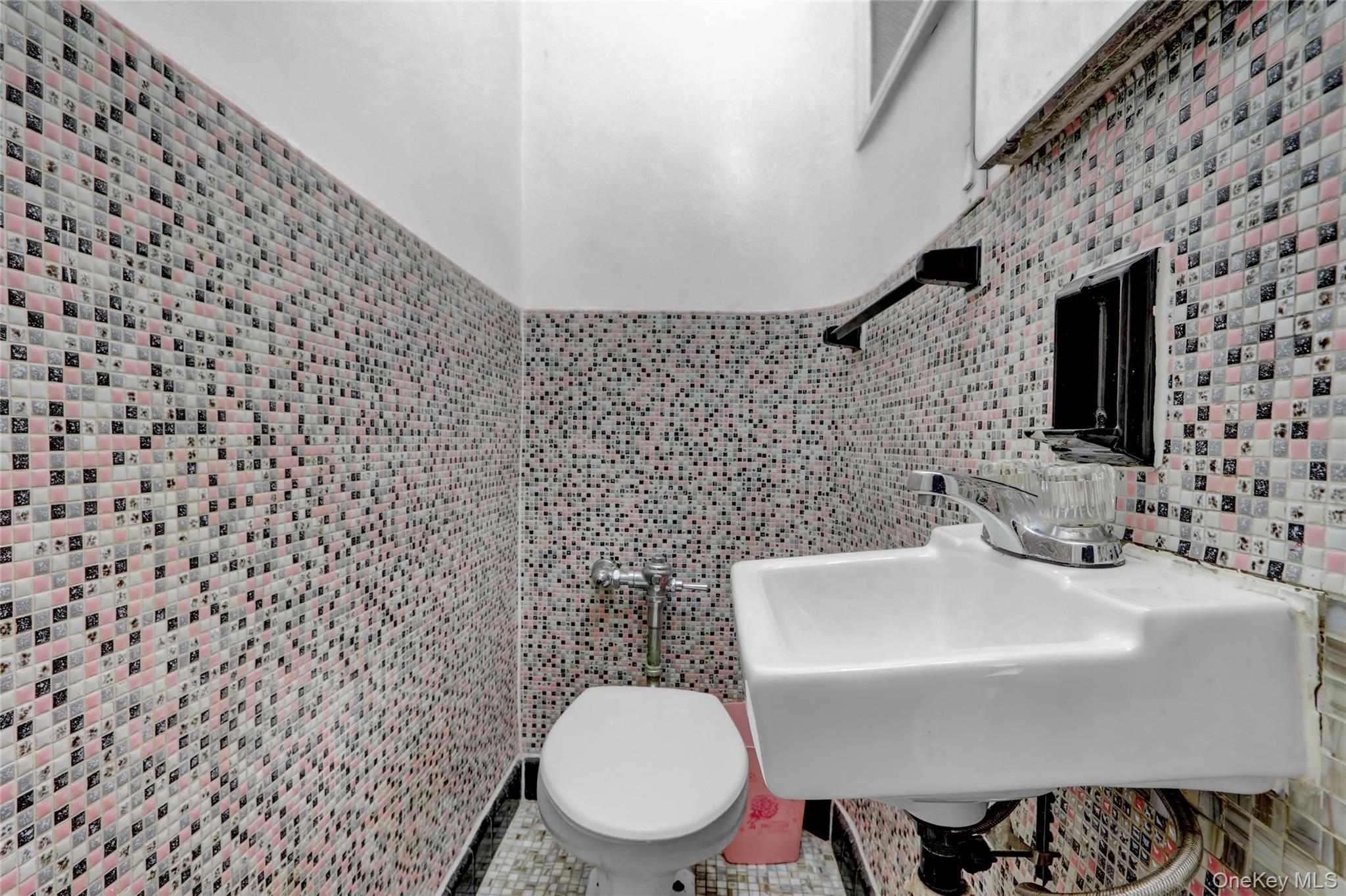 #9 photo, 14007 68th Drive, Kew Garden Hills , NY 11367