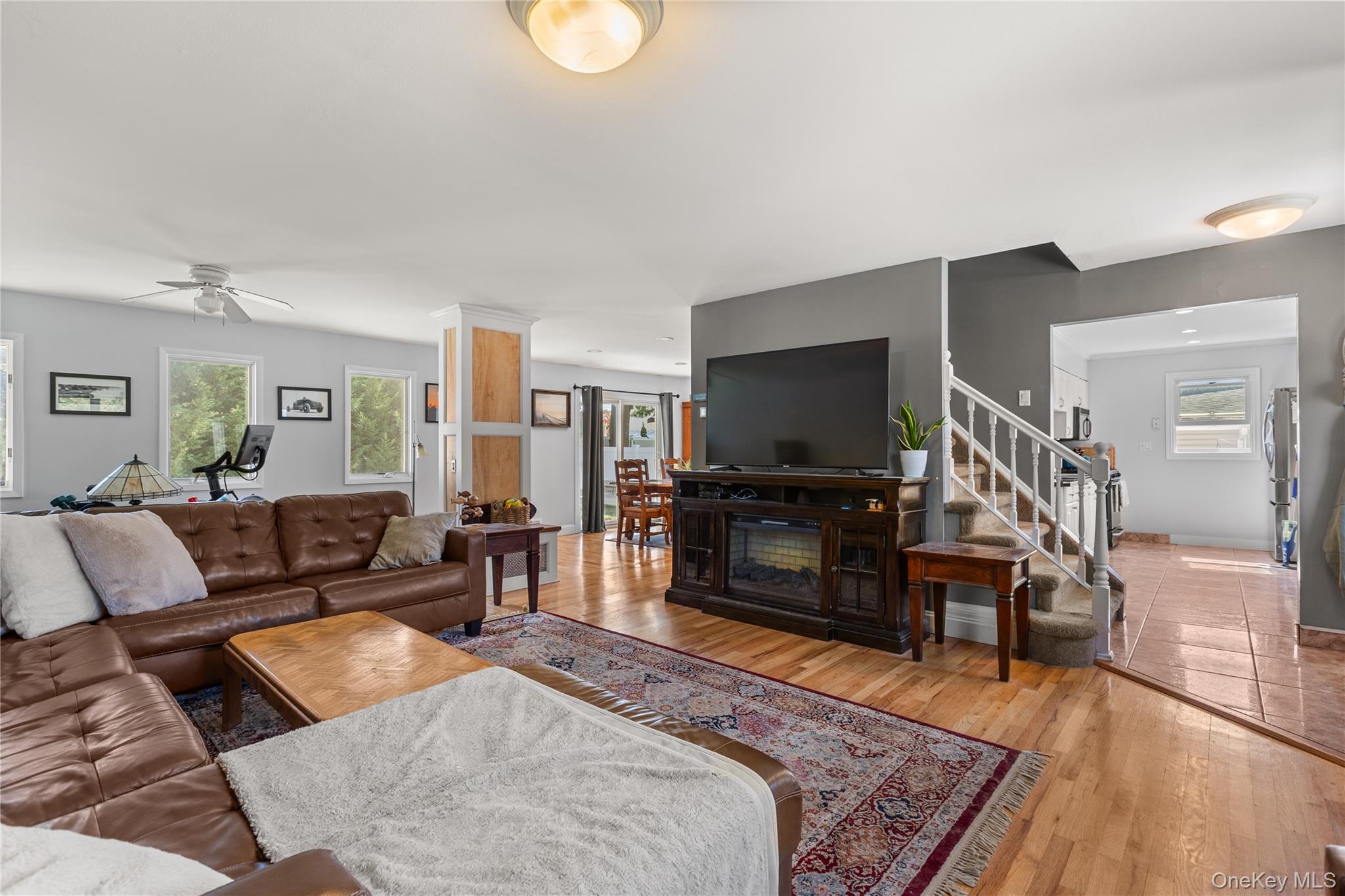 #5 photo, 1023 Carll Drive, Bay Shore , NY 11706