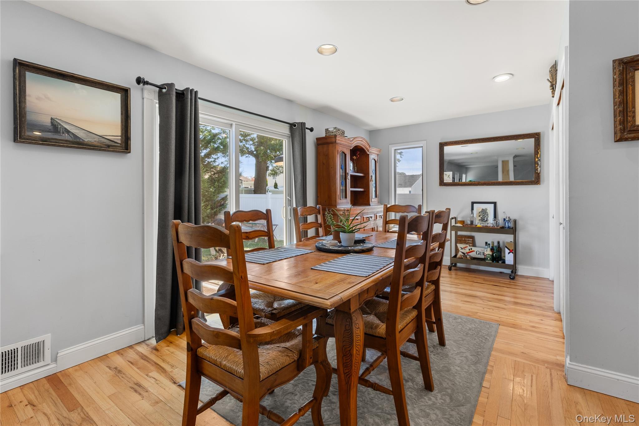 #6 photo, 1023 Carll Drive, Bay Shore , NY 11706