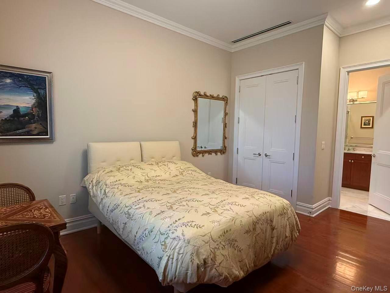 #13 photo, 6000 Royal Court, ナッソー郡 North Hills , NY 11040