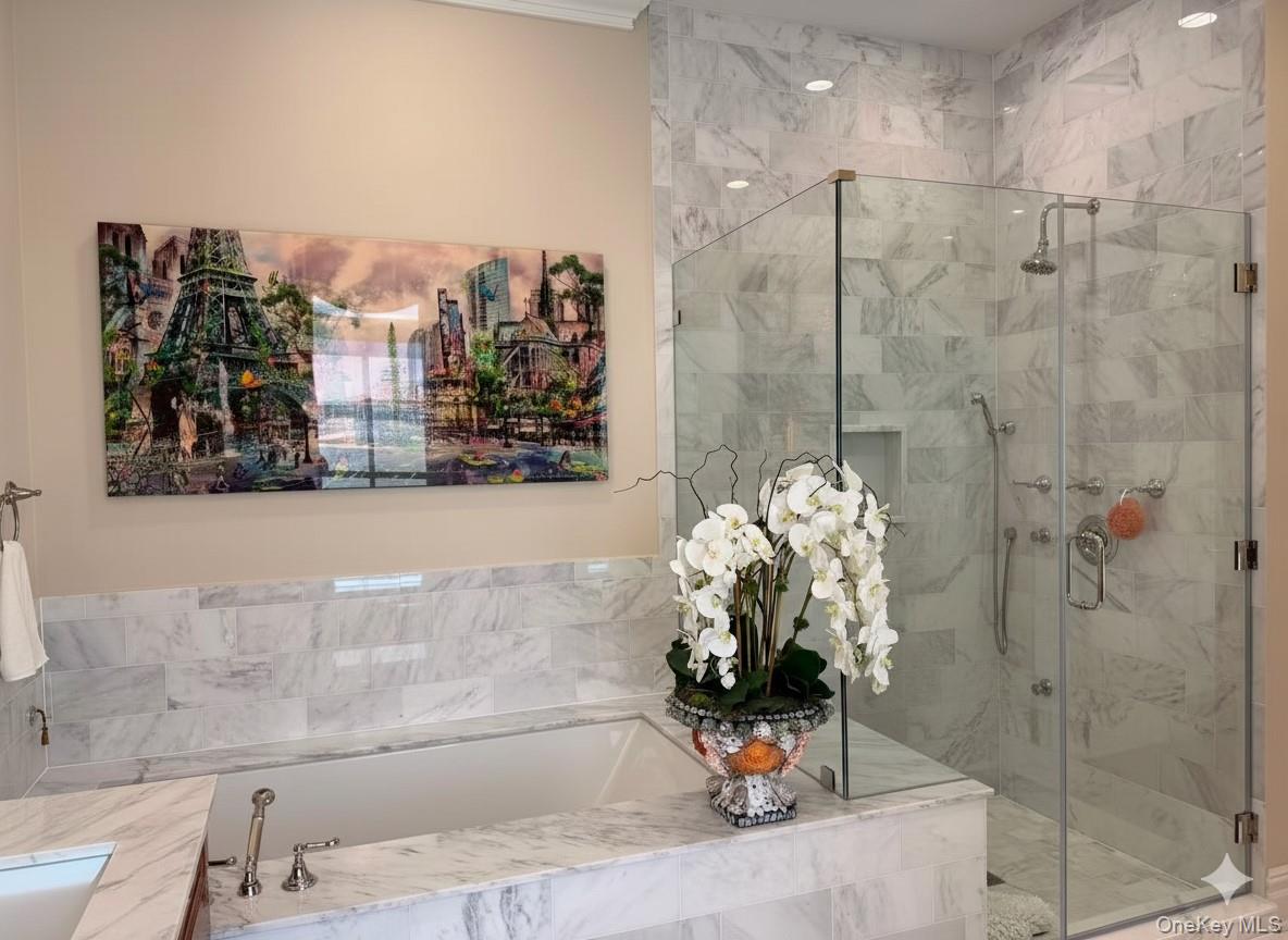 #17 photo, 6000 Royal Court, ナッソー郡 North Hills , NY 11040