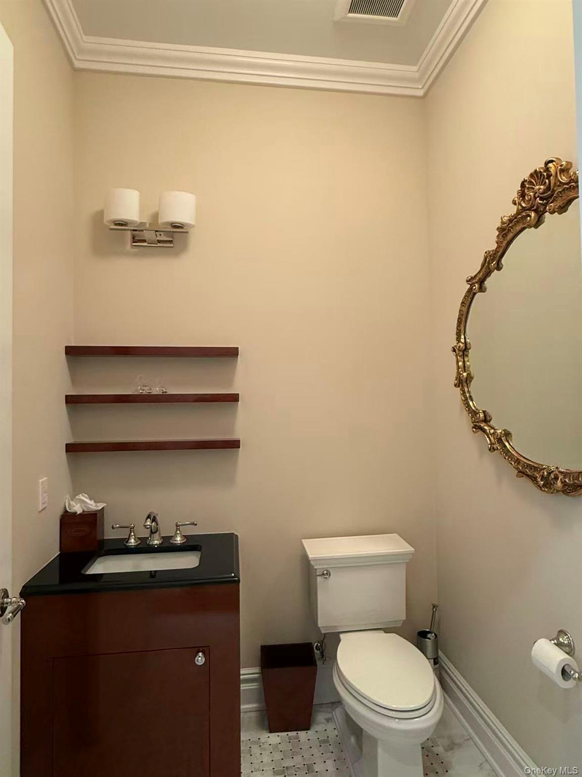 #18 photo, 6000 Royal Court, ナッソー郡 North Hills , NY 11040