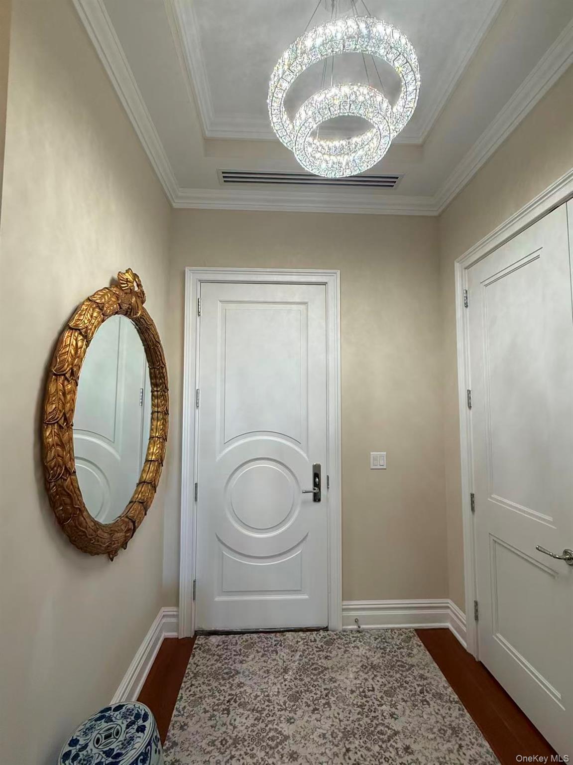 #4 photo, 6000 Royal Court, ナッソー郡 North Hills , NY 11040