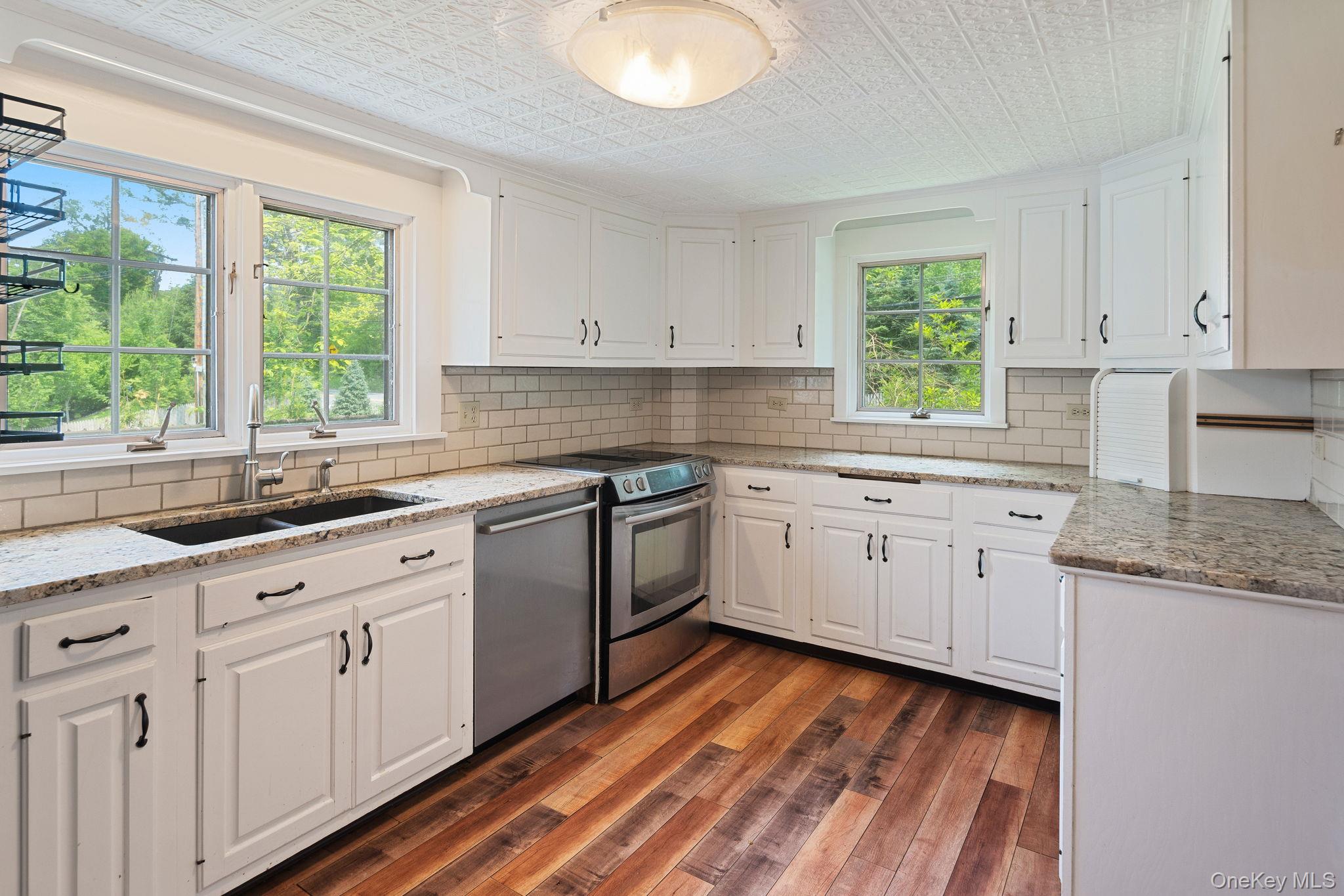 #10 photo, 27 Bedford Road, Pleasantville , NY 10570