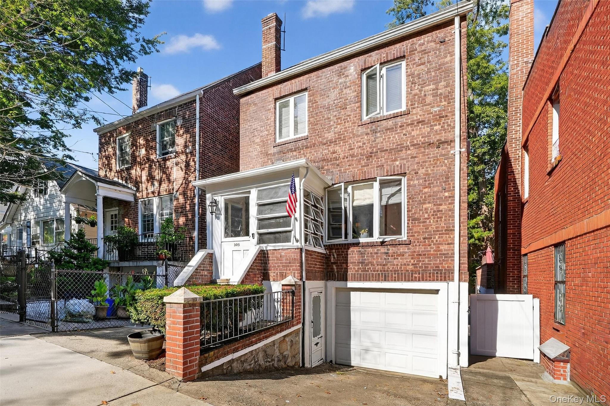 #1 photo, 305 W 259th Street, Bronx , NY 10471