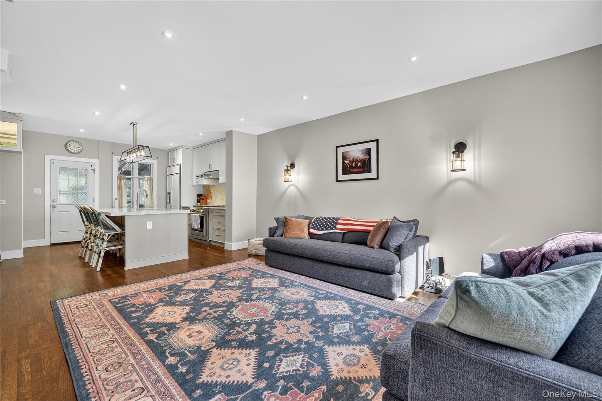 #3 photo, 305 W 259th Street, Bronx , NY 10471