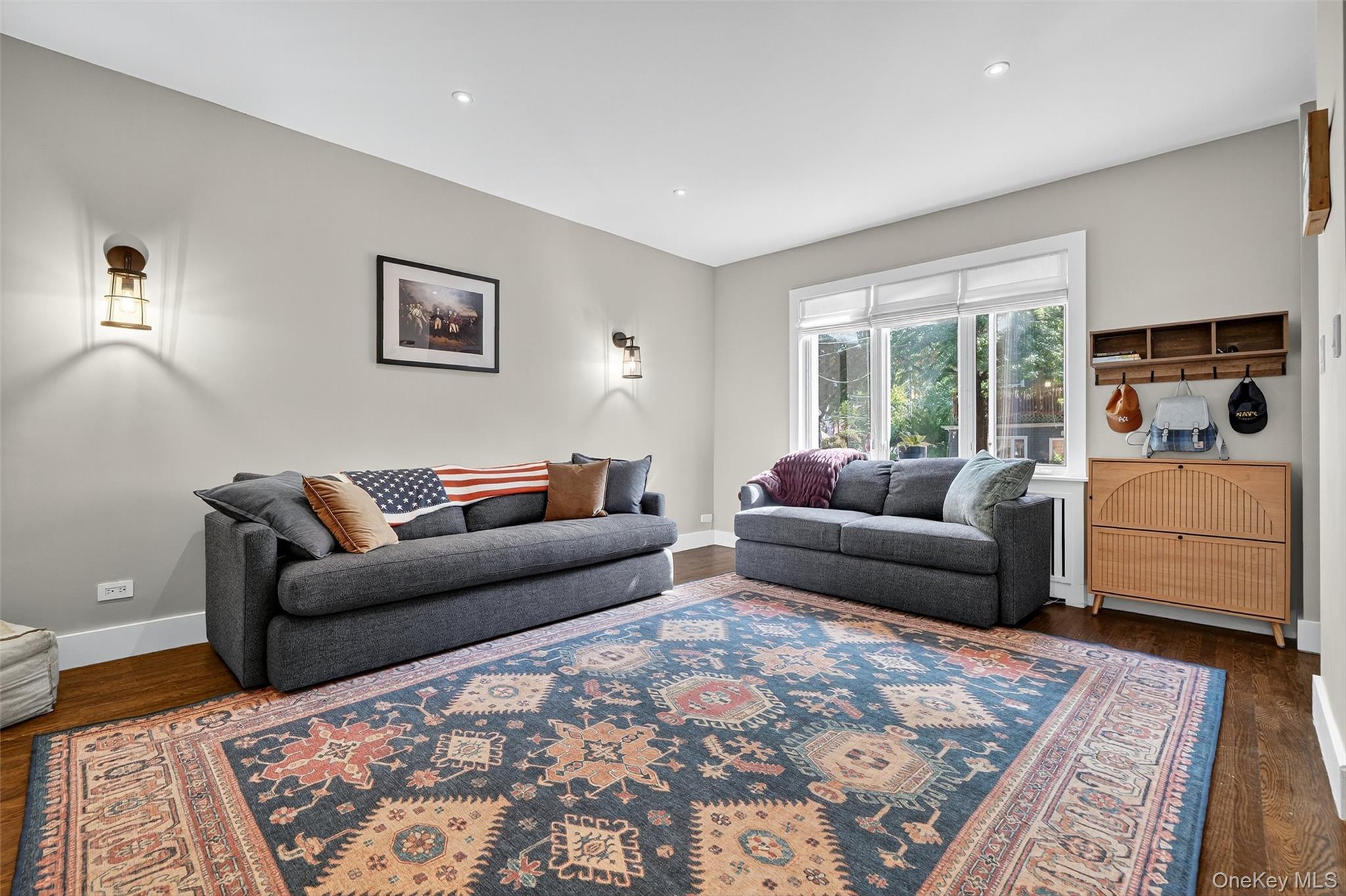 #5 photo, 305 W 259th Street, Bronx , NY 10471