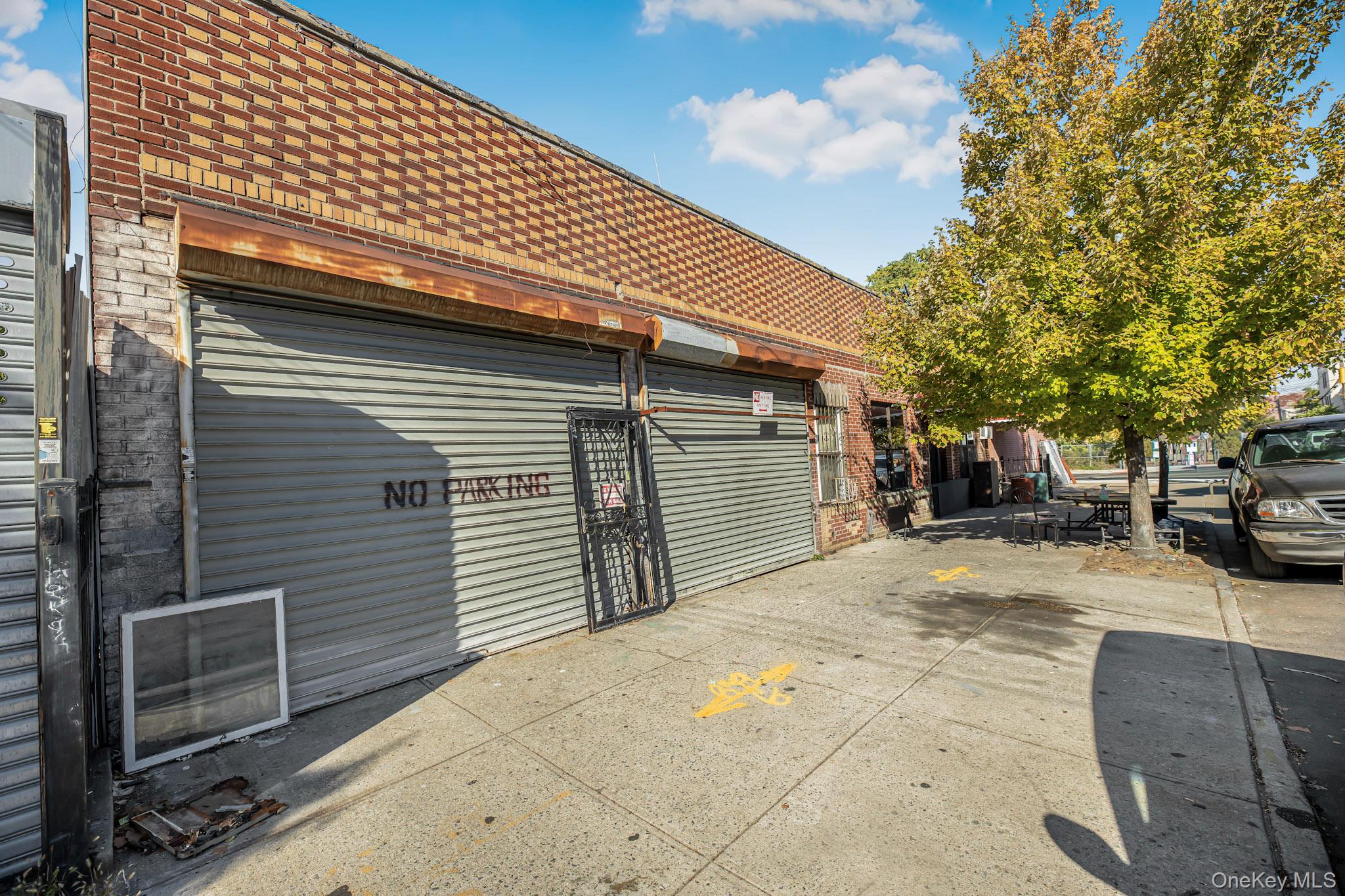 #4 photo, 425 Glenmore Avenue, ブルックリン区 Brooklyn , NY 11207