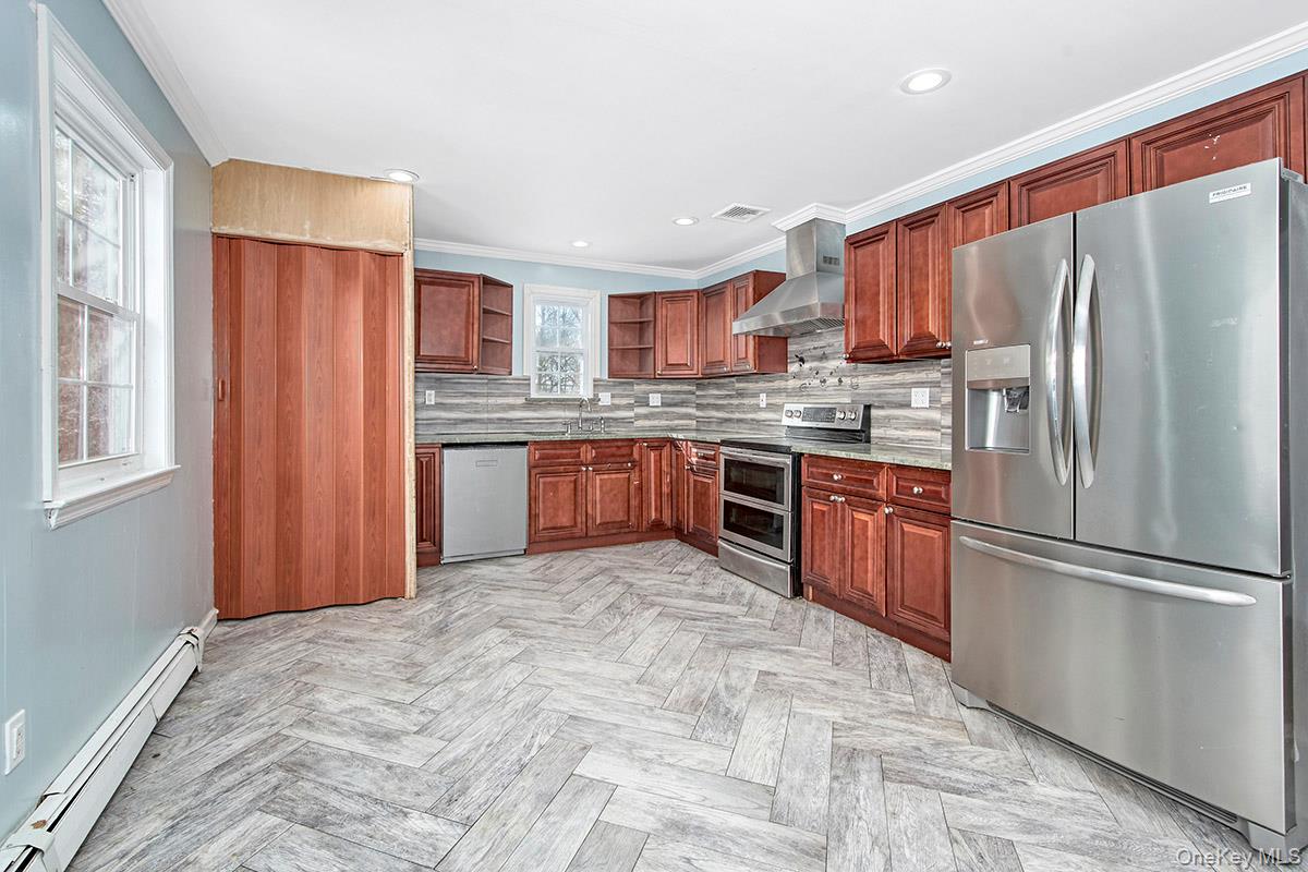 #6 photo, 50 Custis Avenue, White Plains , NY 10603