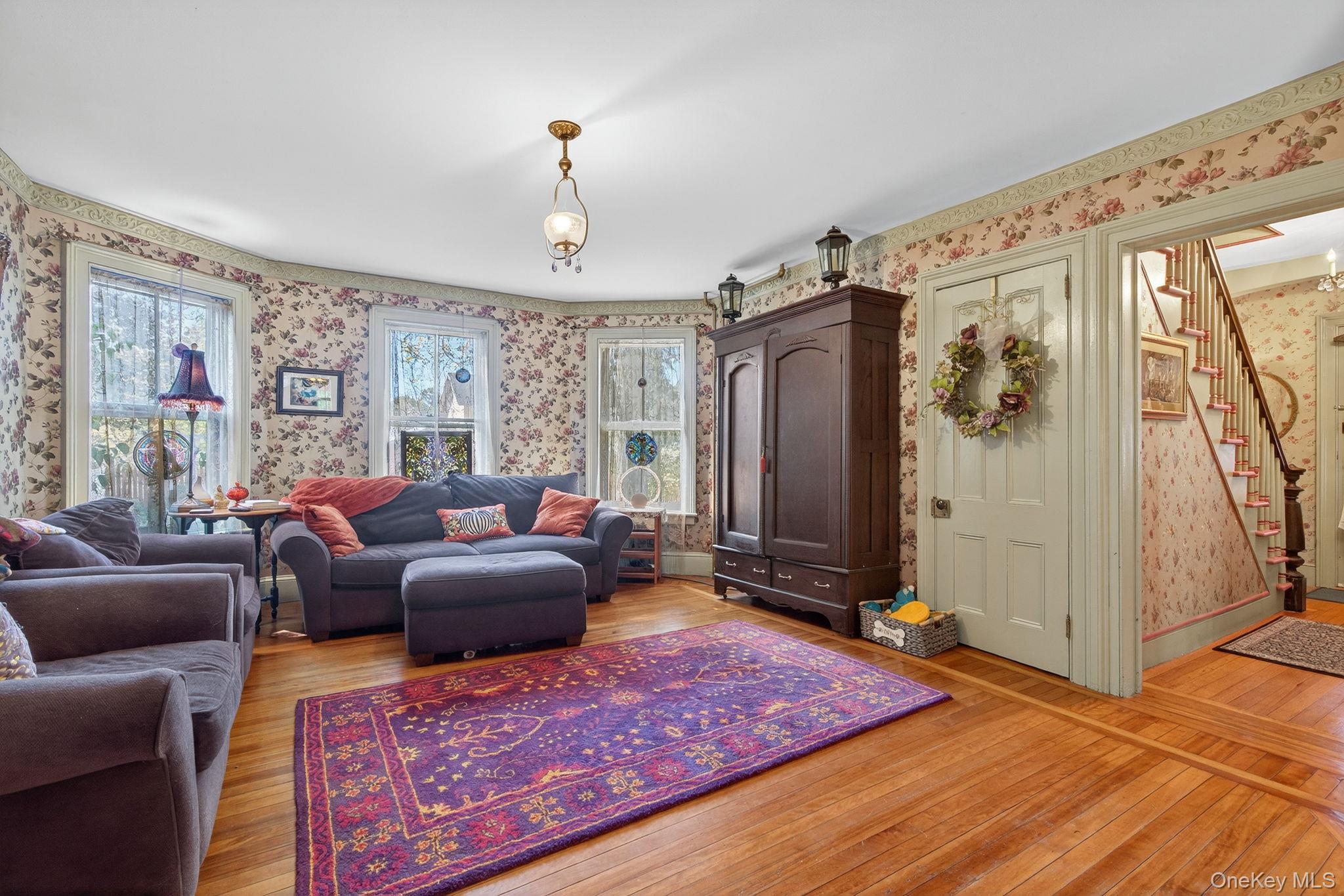 #10 photo, 4 Railroad Avenue, Staatsburg , NY 12580